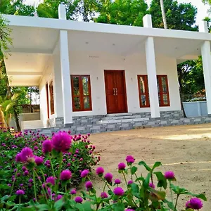 https://coconut-garden.kerala-hotels.net