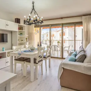 https://apartamentos-bellamar-cambrils.catalonia-hotels.com